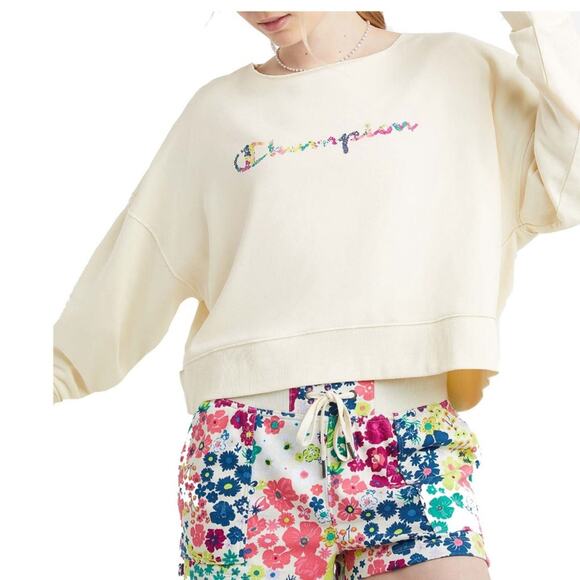 Champion Sweatshirt NWT French Terry Flotal Logo Frayed Neckline Women’s S - Picture 1 of 5